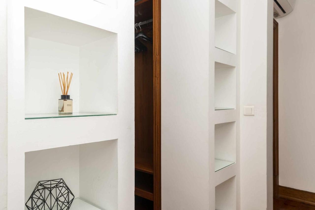 Typical Portuguese Apartment In Sao Bento Lisboa Eksteriør bilde